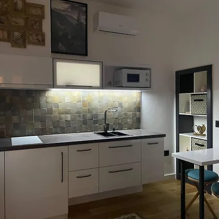 Tiny Nest - Sava Center, *